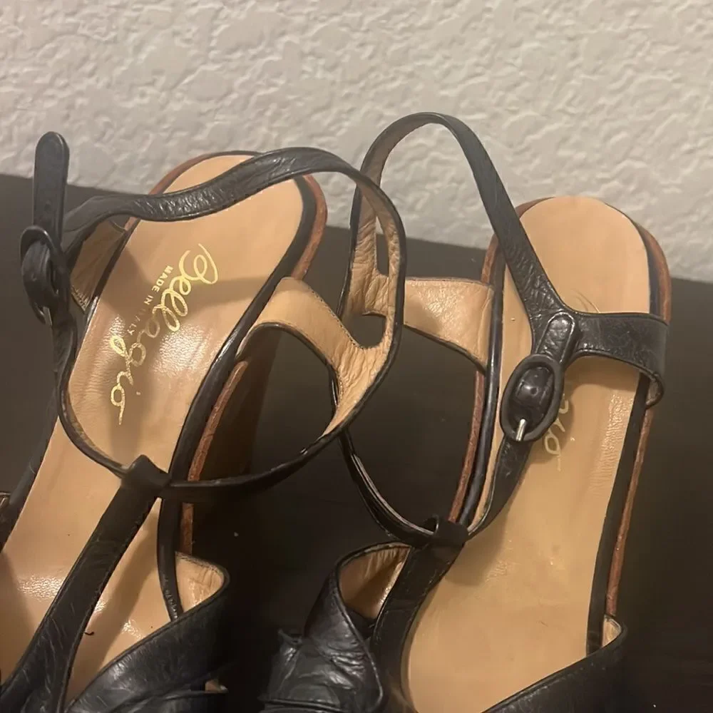 Bellagio Size 39 Black Wedge Heel - Wooden Wedge - Excellent Condition